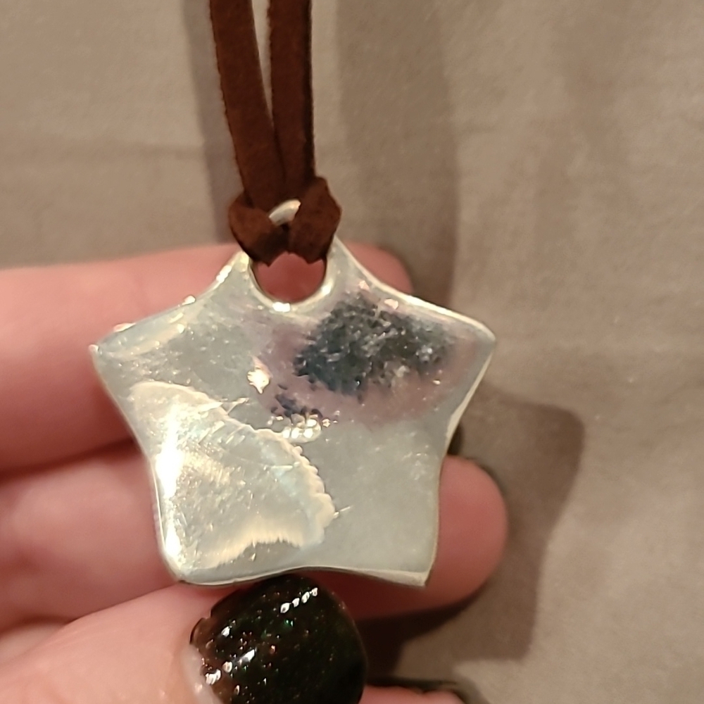 Sterling silver star with adjustable leather cord - Picture 3 of 6